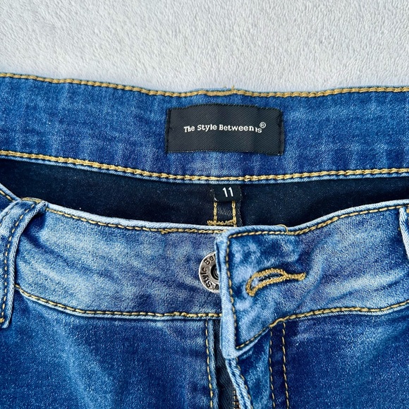 The Style Betweem Us Denim Jeans Pants Juniors Sz. 11 - Picture 5 of 10